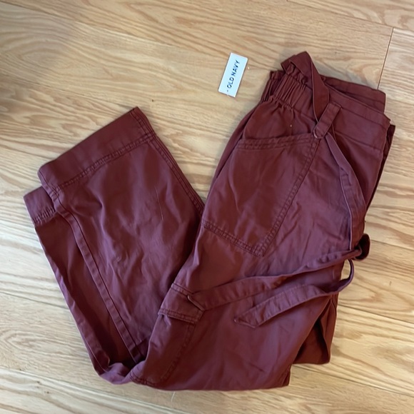 Old Navy cargo pants in rust - Picture 4 of 4
